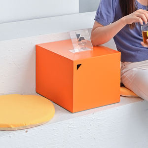 ตู้โชว์สแตนเลสโชว์โชว์ติดหน้าต่างร้านเสื้อผ้าสีส้ม - Product Image 3