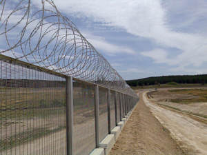 HT-FENCE Anping <span class=keywords><strong>ลวดหนาม</strong></span>ชุบสังกะสีต่อเมตร - Product Image 6