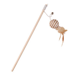 Baumwoll-Leinen Spiralförmiger Handgefertigter Katzenstab Langer Interaktiver Glocken- und Federspielzeug für Katzen - Product Image 1