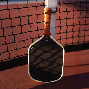 Paleta de Pickleball Bread and Butter <span class=keywords><strong>Loco</strong></span>, Núcleo de Espuma de Doble Densidad de 16 mm, Híbrida, Alargada, Fibra de Carbono Cruda CFC T700 - Product Image 5