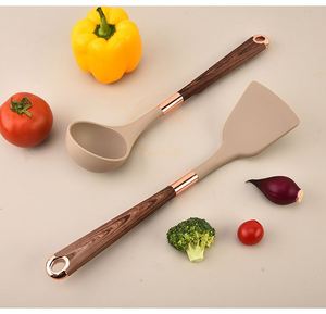8 Piece <b>Silicone</b> Kitchen Utensil Set Non-Stick Cookware Kitchen Utensils Set Spatula Shovel with Wooden Handle - Product Image 3