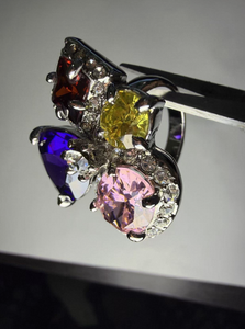 Anillo Tradicional Ajustable de Lujo para Mujer, con Cristales Multicolores, Bañado en Oro y con Piedras Preciosas Naturales de Arcoíris - Product Image 2