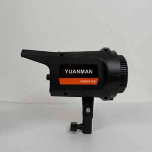 Luz de Relleno LED Portátil YM-600-SS de 100W para Vlogging en <span class=keywords><strong>YouTube</strong></span>, Maquillaje y Transmisión en Vivo con Funciones de Iluminación de Estudio - Product Image 2