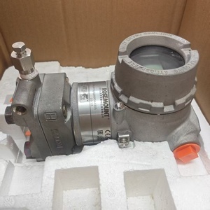 Rosemounte Série 3051 3051CD2A22A1JM5B4L4V5Q4Q8HR5A0305 avec boîtier en acier inoxydable - Product Image 2