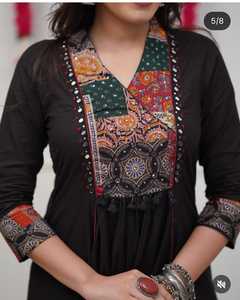 Kurta de Algodón Negro para Mujer con Estampado Digital/Grabado y Dupatta Colorida, Tradicional, Corte Regular, Largo hasta la Rodilla, para Fiesta o Uso Casual, India - Product Image 6