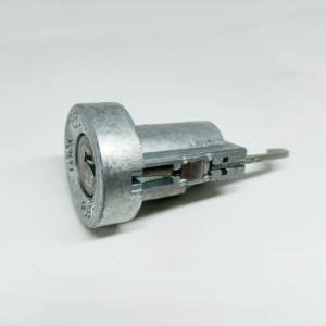 Nuovi cilindri della serratura di accensione MR-337546 MR296628 MB888092 MB846653 MB802159 MR337546 per Mitsubishi <span class=keywords><strong>Pajero</strong></span> 2 <span class=keywords><strong>L200</strong></span> 1997- - Product Image 6