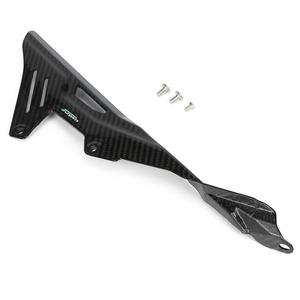 Protection de chaîne en fibre de carbone pour moto Sur-Ron Light Bee - Garde-boue de chaîne modifié et durable - Product Image 4