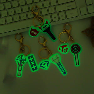 Kpop พวงกุญแจอะคริลิคเรืองแสงกลุ่มเกาหลี (G) I-DLE แปลกๆสำหรับเด็กพวงกุญแจพลาสติก - Product Image 1