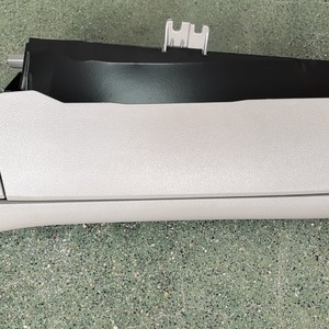 Boîte de rangement côté passager Toyota RAV4 06-12 55441-0R020 55440-0R020 Boîte d'accoudoir avant en plastique - Product Image 3