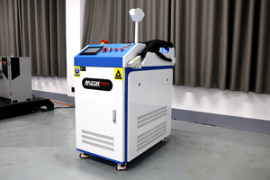 Mesin Pembersih Laser Serat Portabel Berdaya Tinggi Pendingin Air Penghilang Karat Perawatan Permukaan Logam 1500W-3000W Multifungsi - Product Image 4