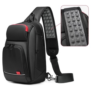 Sac bandoulière pour homme personnalisé avec logo d'usine, compartiment pour tablette <span class=keywords><strong>de</strong></span> 9,7 pouces, sangle rembourrée épaisse <span class=keywords><strong>et</strong></span> matériau PVC résistant à l'eau - Product Image 1