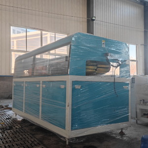 Ligne d'extrusion de <span class=keywords><strong>profil</strong></span>és composites en <span class=keywords><strong>PVC</strong></span> et bois WPC d'occasion du fabricant, machine de traitement du PE utilisée - Product Image 5