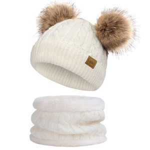 Adorable <span class=keywords><strong>Bonnet</strong></span> Rigolo Tricoté avec Pompon <span class=keywords><strong>et</strong></span> Cache-cou Écharpe pour Bébé, Tout-Petit <span class=keywords><strong>et</strong></span> Enfant – Ensemble 2 Pièces pour Hiver Froid - Product Image 2