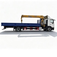 Grue de camion télescopique durable CLW 6.3T QYS6.3III, hauteur de levage 20m, pompe hydraulique, rayon de braquage court pour travaux municipaux et routiers