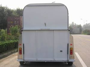 Remolque Equino de Carga Recta para 2 Caballos, Personalizado y de Alta Calidad, con Armario de Almacenamiento para Transporte Estándar Europeo - Product Image 3
