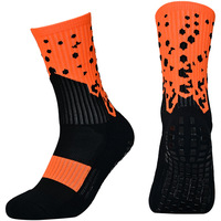 Chaussettes de football professionnelles dynamiques pour l'été, respirantes, antidérapantes, durables, réfléchissantes la nuit, tricotées, ODM