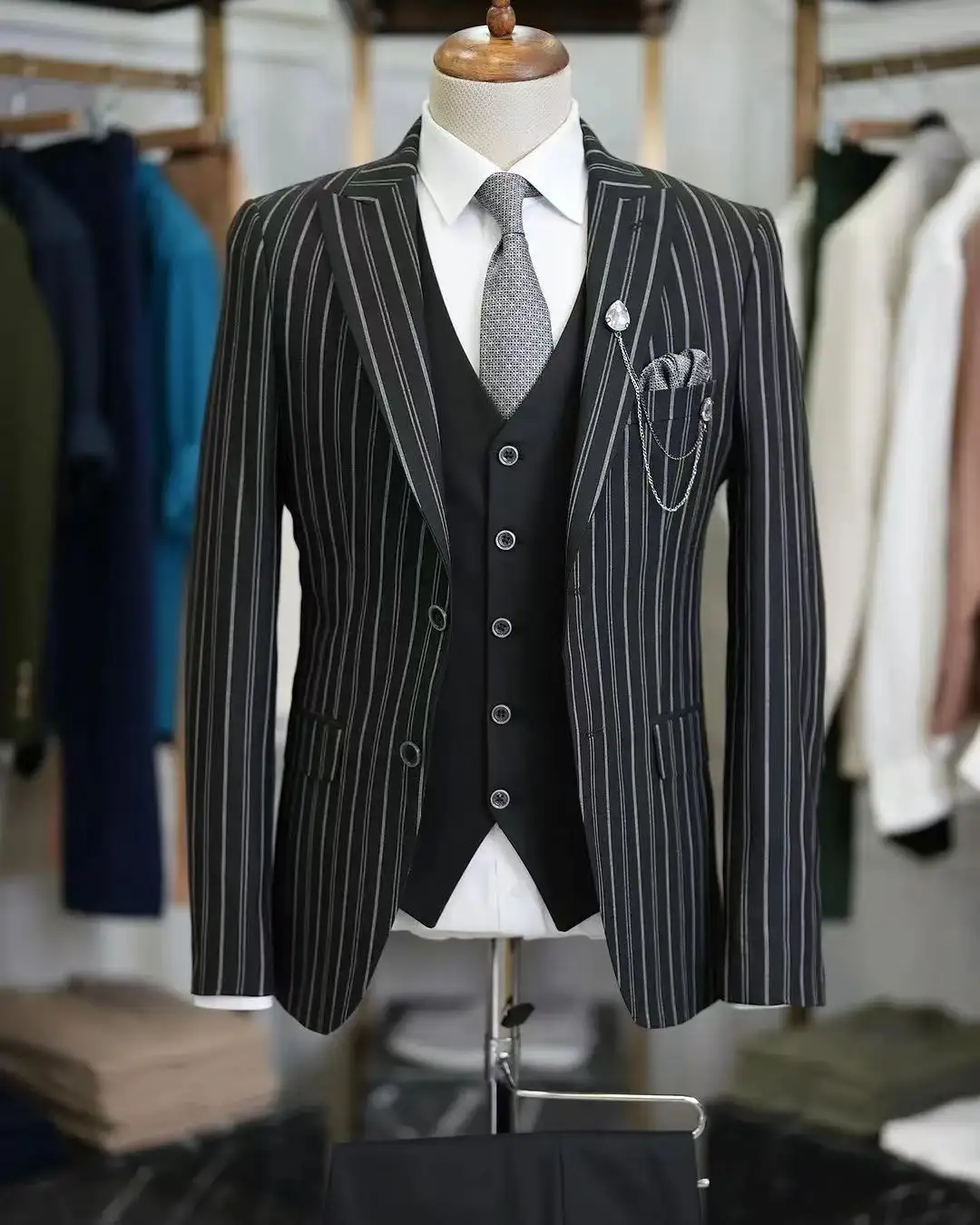 Terzi erkek takım elbise Swallow yaka ceket yelek pantolon İtalyan kesim Slim Fit-siyah