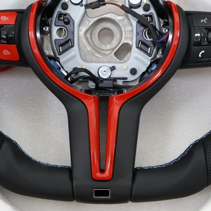 Volante Deportivo Personalizado con Detalles en Rojo y Azul para <span class=keywords><strong>BMW</strong></span> F10 F15 F20 F30 F32 E70 E90 X3 F34 F90 E84 E92 M3 M5 - Product Image 5