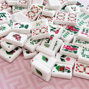 Set di Tessere Mahjong in Acrilico Tema Foresta Tropicale, Mahjong con Motivi Floreali e Casa sull'Albero, Regalo per Donne - Product Image 2