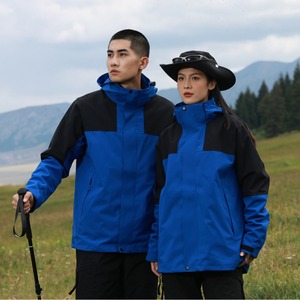 Nouveau 3-en-1 détachable <span class=keywords><strong>2</strong></span> pièces pour hommes et femmes vêtements d'assaut d'extérieur imperméable coupe-vent chaud fermeture éclair taille XL à capuche - Product Image 2