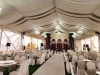 Chapiteau de réception en aluminium blanc avec cadre en PVC pour événements, églises, mariages, fêtes