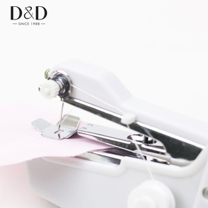 <span class=keywords><strong>Machine</strong></span> à <span class=keywords><strong>coudre</strong></span> manuelle portable mini micro domestique, vente chaude, <span class=keywords><strong>simple</strong></span>, pour chemise - <span class=keywords><strong>Machine</strong></span> à <span class=keywords><strong>coudre</strong></span> de poche, <span class=keywords><strong>machine</strong></span> à <span class=keywords><strong>coudre</strong></span> à main - Product Image 5
