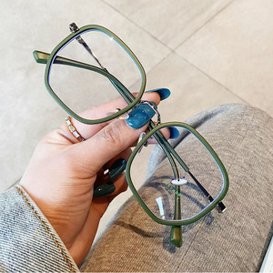 Gafas Qianai con montura cuadrada antiluz azul para mujer, montura completa, lentes de PC, protección UV, diseño irregular, M3-3903 - Product Image 3