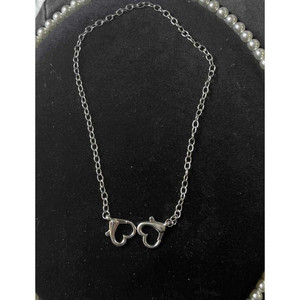 Trending moda fatto a mano collana di perle in lega d'oro a catena con fiore a farfalla Design vendita calda all'ingrosso - Product Image 1