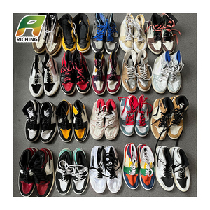 <span class=keywords><strong>Scarpe</strong></span> <span class=keywords><strong>da</strong></span> <span class=keywords><strong>Basket</strong></span> Usate di Prima Qualità per Uomo, Stock all'Ingrosso <span class=keywords><strong>da</strong></span> Guangzhou Riching, <span class=keywords><strong>Scarpe</strong></span> Sportive di Marca di Seconda Mano - Product Image 2