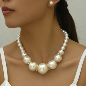 Women's Imitation <b>Pearl</b> Necklace <b>Set</b> With Gold Beads And Rhinestones For Wedding Occasion - Product Image 2