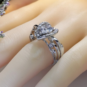 Anello a Forma di Cuore per Donne, Design Curvo Cavo, Accessorio da Dito per Uso Quotidiano - Product Image 2