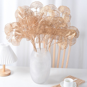 Foglia di Ginkgo dorata a 3 punte fiore artificiale maglia di plastica lunga 67Cm nuovo anno casa decorazione di nozze simulazione ventaglio foglia - Product Image 1
