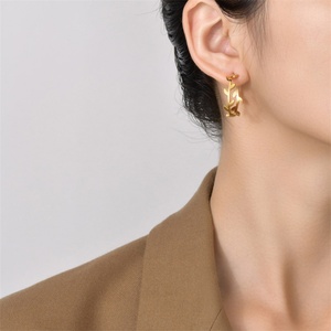 Fashion <b>Fine</b> Female Stainless Steel Jewelry 18k Gold Plated Leaf c Shape <b>Stud</b> <b>Earrings</b> - Product Image 4