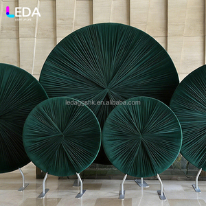 LEDA Eventos y Decoración: Nuevo Diseño de Soporte Redondo de Aleación de Aluminio Metálico Verde Oscuro para Interiores - Product Image 4