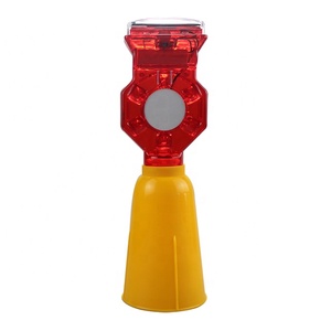 Lampe torche LED en plastique à énergie solaire pour travaux sur allée, feux de signalisation clignotants pour la sécurité routière, lumière d'avertissement pour barricade de circulation - Product Image 1