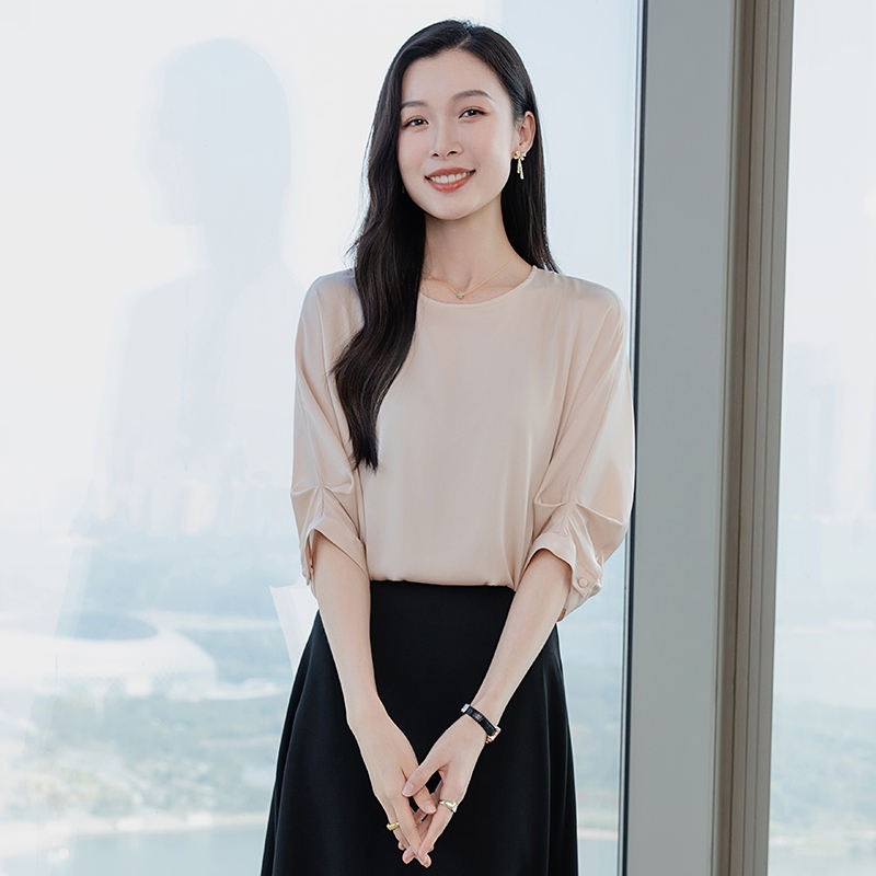 สีชมพูอ่อน