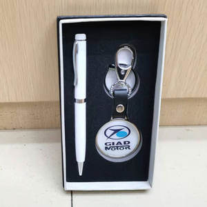 Vente en gros de porte-clés en PU stylos cadeaux pour employés <span class=keywords><strong>d</strong></span>'entreprise coffret cadeau de stylo à bille - Product Image 5