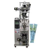 Machine de remplissage et d'emballage automatique multifonctionnelle pour petits sachets de poudre d'assaisonnement barbecue, gingembre et curry