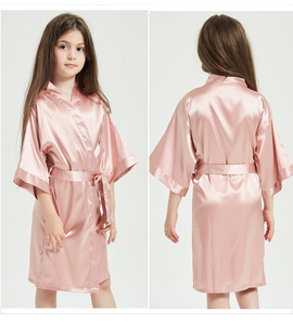 Albornoz de satén para bebé de alta calidad personalizado, vestido de noche de seda blanca para niños, pijamas 2022, venta al por mayor, bata de satén para niños - Product Image 3
