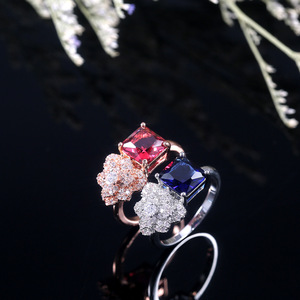 Anello da donna con petali di rosa e zirconi di cristallo, design creativo, regalo di gioielli per banchetti quotidiani - Product Image 3