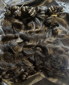 Capelli Indiani Naturali per la Crescita dei Capelli, Vendita all'Ingrosso di Fasci di Capelli Grezzi Indiani, Fasci Naturali Indiani, Capelli con Punta a K, Estensioni Grezze Indiane Direttamente dalla Fabbrica - Product Image 1
