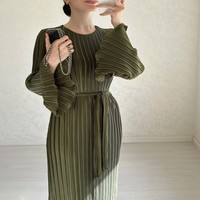Vêtements Féminins Européens et Américains Automne 2025 Nouvelle Jupe Longue Plissée Manches Trompette Mi-Longue Abaya Élégante