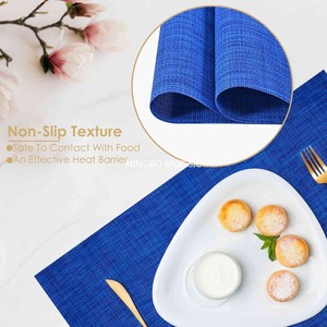 Alfombrilla de mesa de PVC de plástico Premium azul, antideslizante, lavable, fácil de limpiar, diseño Floral, alfombrilla impermeable hecha a mano para mesa de comedor y cocina - Product Image 4