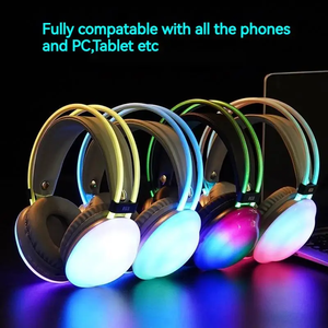 689 Auriculares inalámbricos personalizados para juegos de alta calidad Oem RGB LED Lighting Auriculares estéreo para jugadores con dientes azules - Product Image 2