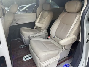 <span class=keywords><strong>Sienna</strong></span> <span class=keywords><strong>2022</strong></span>, fourgonnette de luxe pour affaires, <span class=keywords><strong>hybride</strong></span> 2.5L, sièges en cuir, pneus R20, conduite à gauche, 7 places - Product Image 3