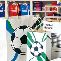 Sac en papier kraft avec logo personnalisé, vente en gros, sac cadeau en papier pour les fans de football, sac de shopping pour hommes et femmes, sac d'emballage écologique