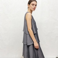 Robe midi grise sans manches à volants pour femme, col rond ample, fluide et décontractée pour l'été