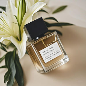 Luxe Vierkante Glazen Parfumflesjes Met Vierkant Transparant Zwart Houten Deksel 50Ml Met Pompsproeikop Met Verpakkingsdoos - Product Image 5