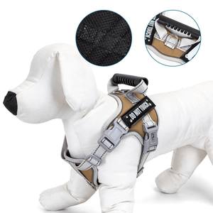Arnés ajustable y duradero para perros con acolchado cómodo; ideal para paseos, entrenamiento y seguridad en viajes. - Product Image 1