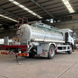 Camion-citerne Dongfeng 4x2 10CBM pour soude caustique, citerne de transport 12CBM pour hydroxyde de sodium liquide, pour livraison aux usines chimiques - Product Image 3